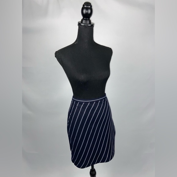 Skirt Striped Banana republic Navy Blue and White size 8 - Picture 1 of 9